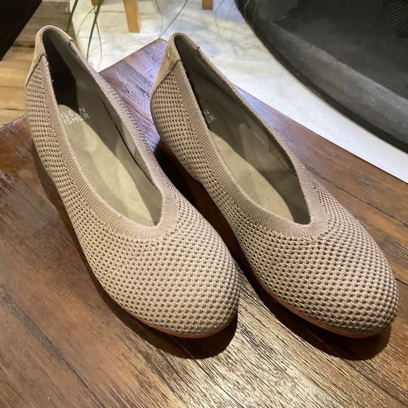 EILEEN FISHER Taupe Ballet Flats Beige Slip On Knit Stretch size 6.5 - Picture 2 of 8